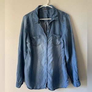 A Pea in the Pod Chambray Maternity Shirt - Size L